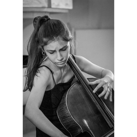 Anna Meiperiani am Cello