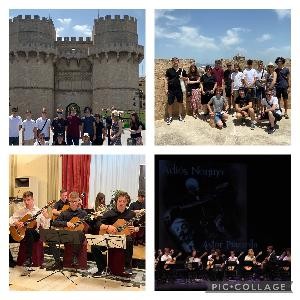 Collage aus 4 Fotos mit den Gitarrenschülern in Spanien