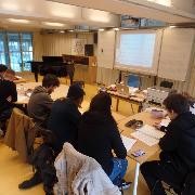 Schülerinnen und Schüler bei der Hochschulvorbereitung Schülerinnen und Schüler bei der Hochschulvorbereitung