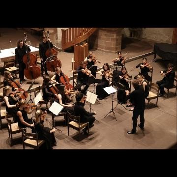 Kammerorchester gibt ein Konzert Kammerorchester gibt ein Konzert